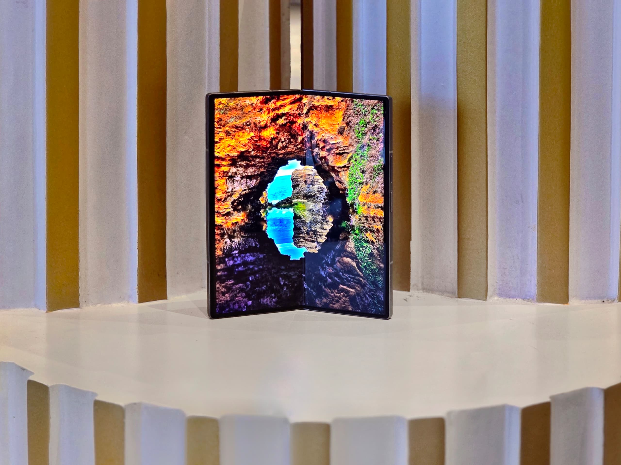 Samsung Galaxy Z Fold6 詳細評測：不是最薄，卻是市場上最精緻與擁有 AI 高效率的折疊屏旗艦！ 86