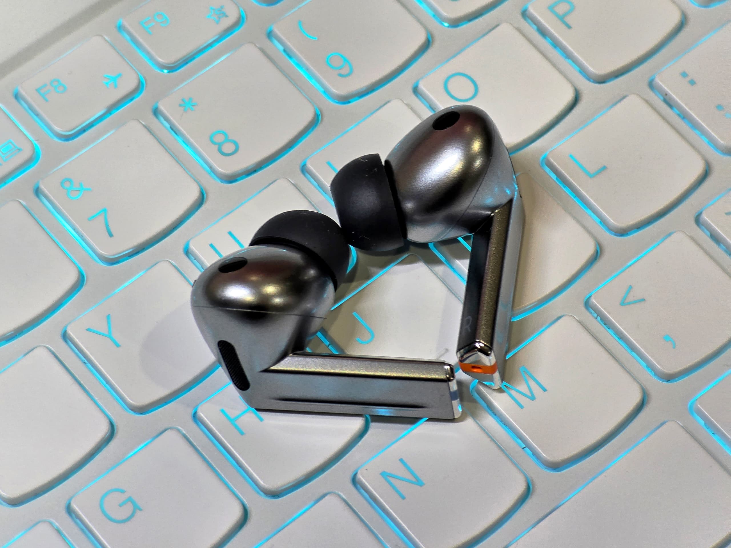 Samsung Galaxy Buds3 Pro 評測：Galaxy AI 加入是甜點；音質與降噪表現提升才是主菜！ 15